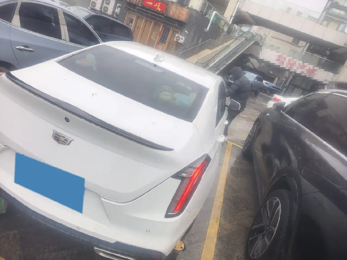 2021 Cadillac CT4 2.0T 237HP L4 8AT,autocango,china used car exporter,china ev exporter,chinese used car exporter,chinese used ev exporter