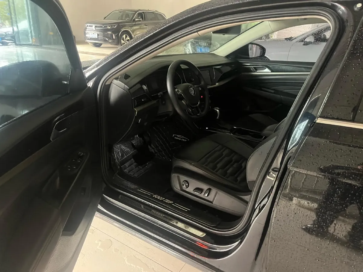 2019 Skoda Kodiak 2.0T 186HP L4 7DCT,autocango,china used car exporter,china ev exporter,chinese used car exporter,chinese used ev exporter