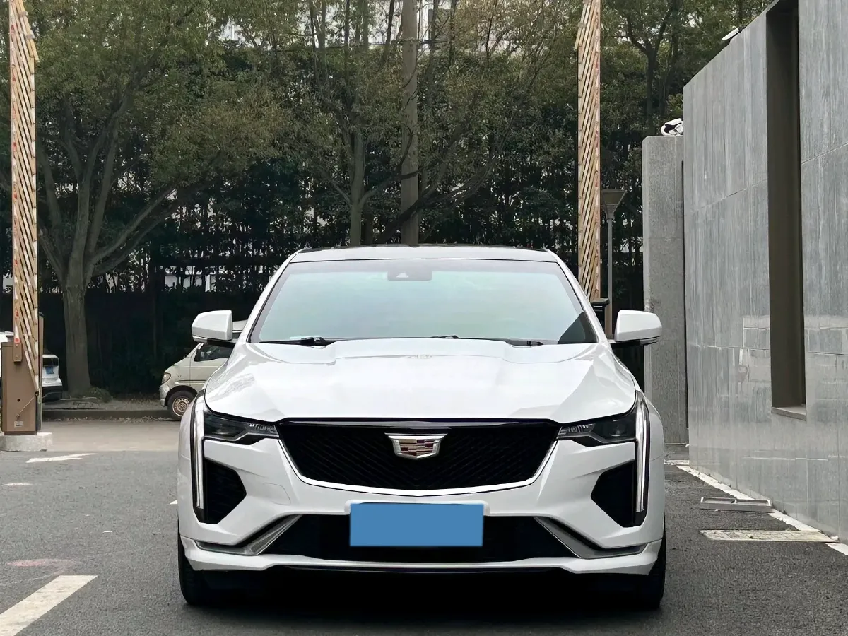 2022 Cadillac CT4 2.0T 237HP L4 8AT,autocango,china used car exporter,china ev exporter,chinese used car exporter,chinese used ev exporter