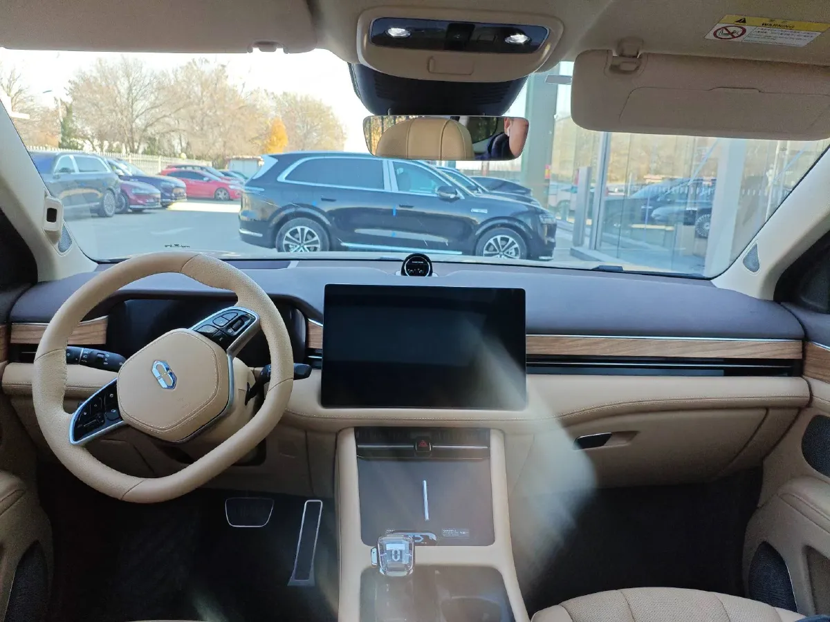 2024 AITO AITO M7 1.5T 152HP L4 REEV 42KWH,autocango,china used car exporter,china ev exporter,chinese used car exporter,chinese used ev exporter