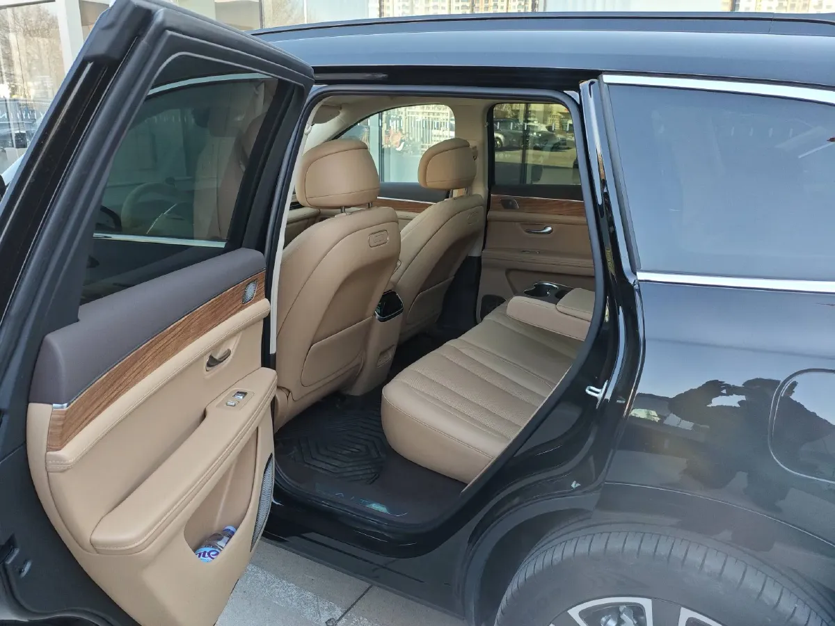 2024 AITO AITO M7 1.5T 152HP L4 REEV 42KWH,autocango,china used car exporter,china ev exporter,chinese used car exporter,chinese used ev exporter