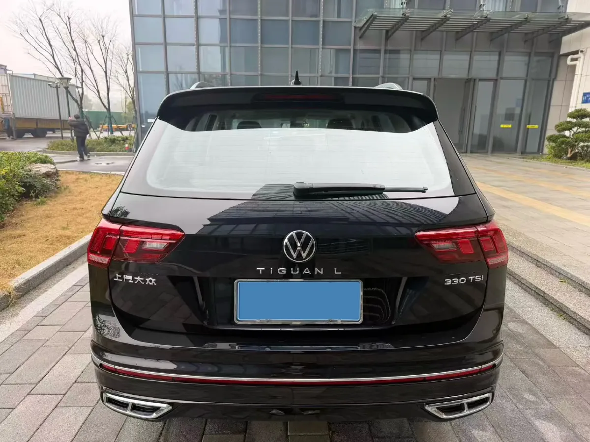 2024 Volkswagen Tiguan L 2.0T 186HP L4 7DCT,autocango,china used car exporter,china ev exporter,chinese used car exporter,chinese used ev exporter
