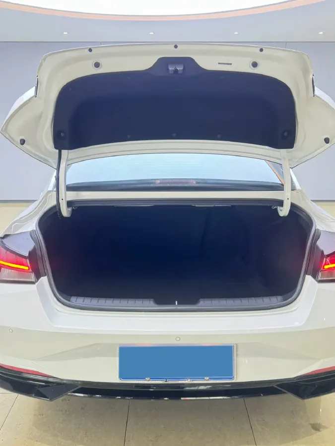 2021 Hyundai Elantra 1.5L 115HP L4 CVT,autocango,china used car exporter,china ev exporter,chinese used car exporter,chinese used ev exporter