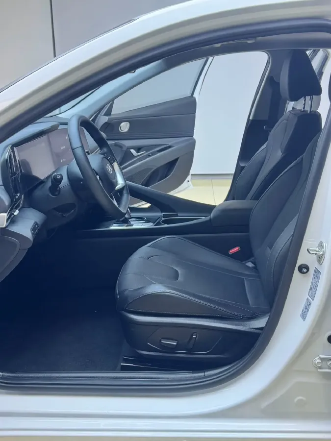 2021 Hyundai Elantra 1.5L 115HP L4 CVT,autocango,china used car exporter,china ev exporter,chinese used car exporter,chinese used ev exporter