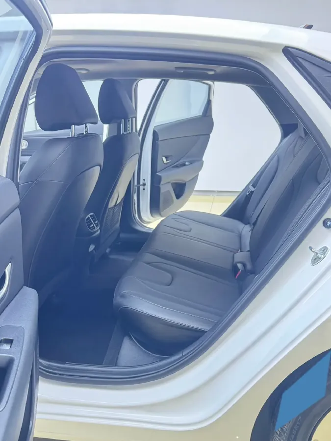 2021 Hyundai Elantra 1.5L 115HP L4 CVT,autocango,china used car exporter,china ev exporter,chinese used car exporter,chinese used ev exporter