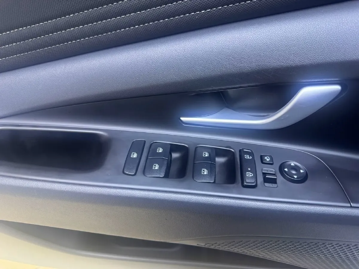 2021 Hyundai Elantra 1.5L 115HP L4 CVT,autocango,china used car exporter,china ev exporter,chinese used car exporter,chinese used ev exporter