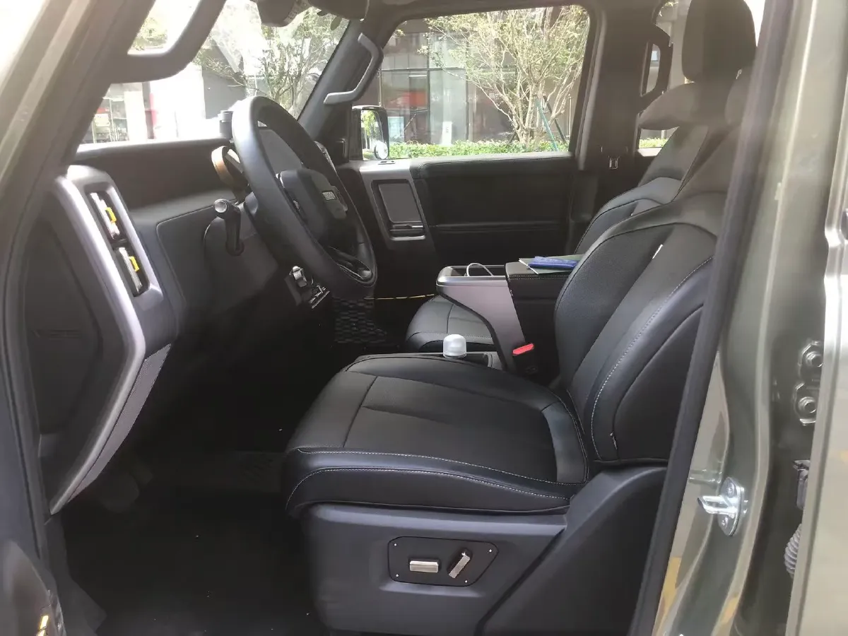 2025 Yufeng Auto Golden Warehouse BEV,autocango,china used car exporter,china ev exporter,chinese used car exporter,chinese used ev exporter