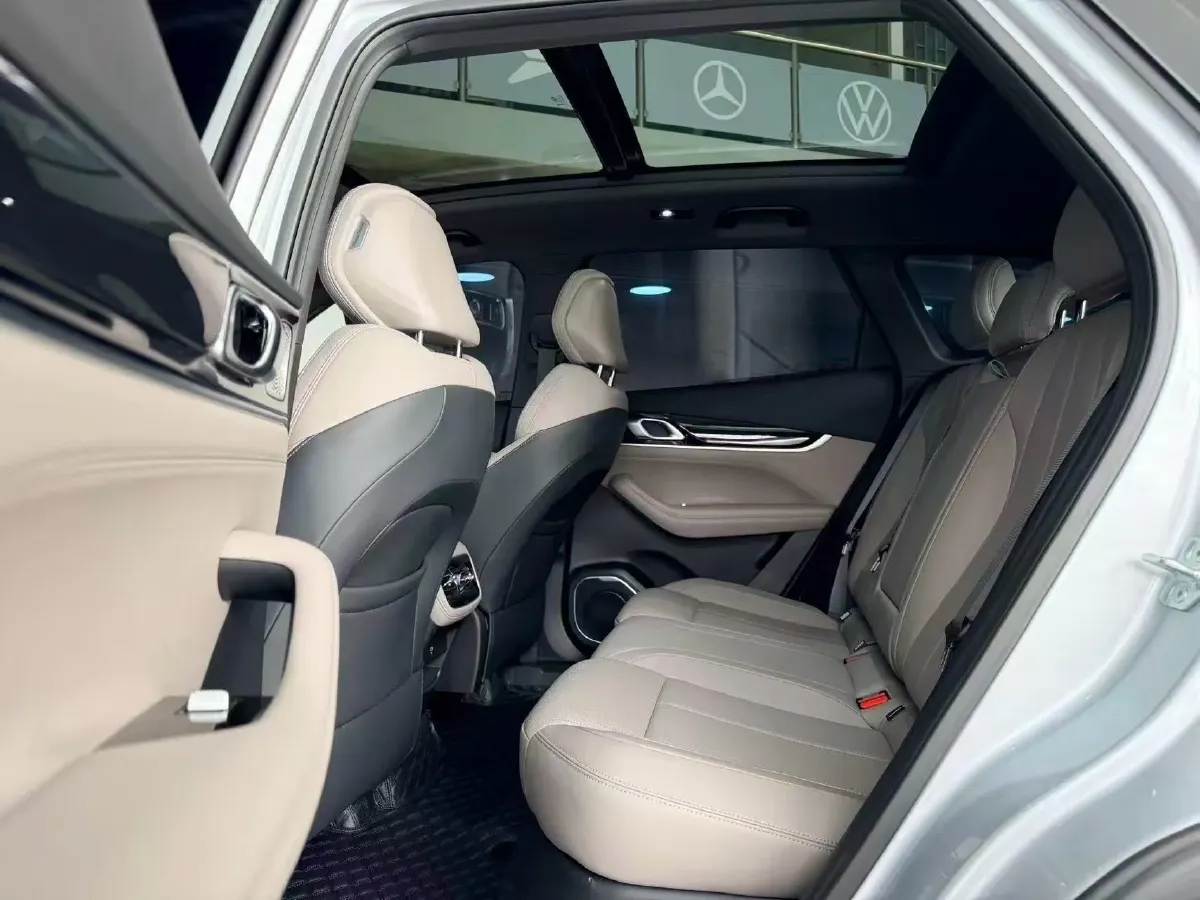 2025 Geely StarRay 1.5T 181HP L4 7DCT,autocango,china used car exporter,china ev exporter,chinese used car exporter,chinese used ev exporter