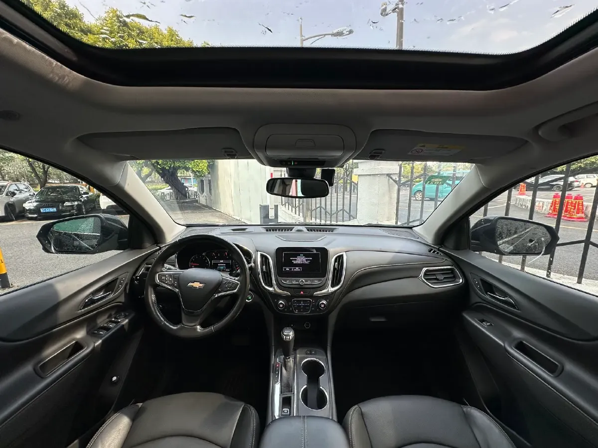 2018 Chevrolet Equinox 2.0T 260HP L4 9AT,autocango,china used car exporter,china ev exporter,chinese used car exporter,chinese used ev exporter