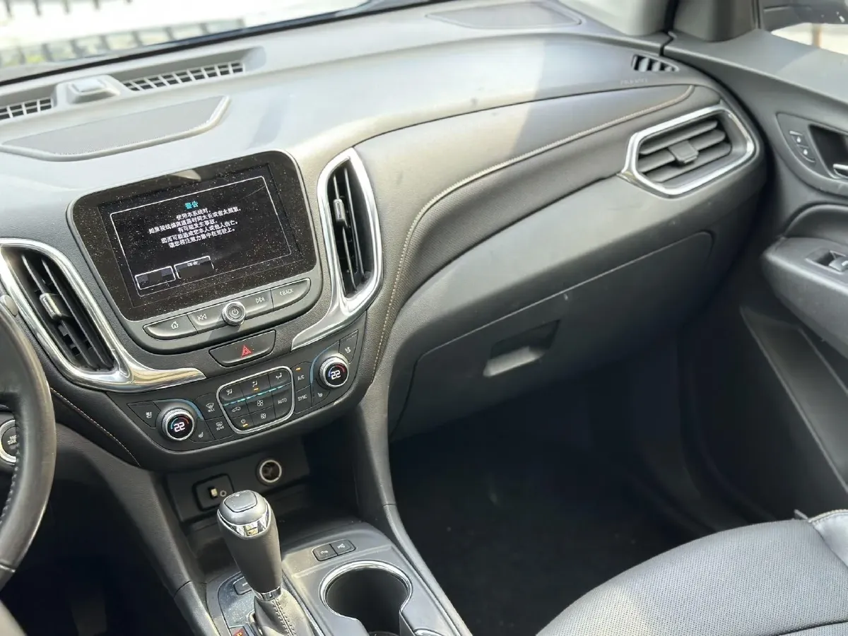 2018 Chevrolet Equinox 2.0T 260HP L4 9AT,autocango,china used car exporter,china ev exporter,chinese used car exporter,chinese used ev exporter