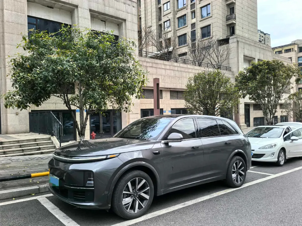 2023 Li L7 Range Extended 154HP REEV 40.9KWH,autocango,china used car exporter,china ev exporter,chinese used car exporter,chinese used ev exporter