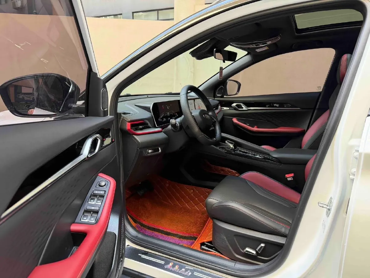 2022 Geely Coolray 1.5T 181HP L4 7DCT,autocango,china used car exporter,china ev exporter,chinese used car exporter,chinese used ev exporter