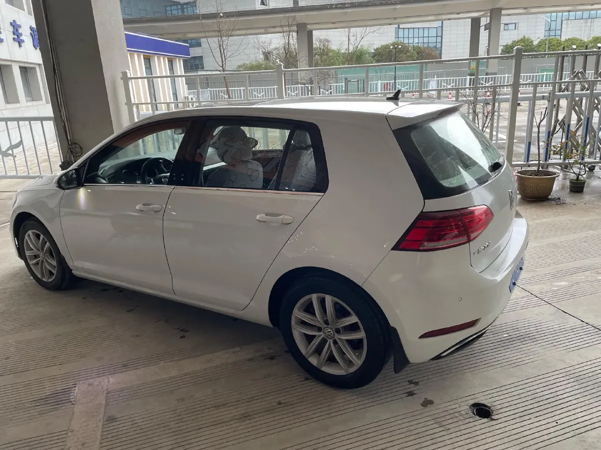 2019 Brilliance Auto V7 1.8T 231HP L4 7DCT,autocango,china used car exporter,china ev exporter,chinese used car exporter,chinese used ev exporter
