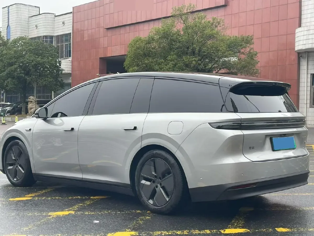 2025 Li i8 BEV,autocango,china used car exporter,china ev exporter,chinese used car exporter,chinese used ev exporter