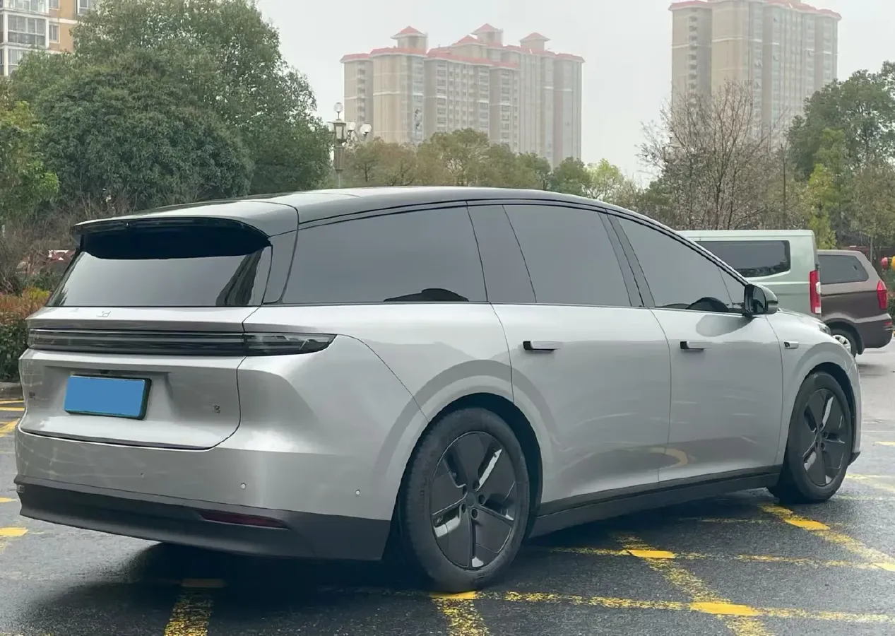 2025 Li i8 BEV,autocango,china used car exporter,china ev exporter,chinese used car exporter,chinese used ev exporter