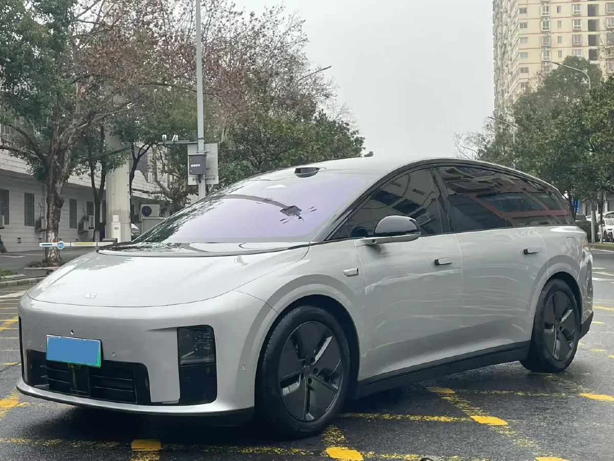 2025 Li i8 BEV,autocango,china used car exporter,china ev exporter,chinese used car exporter,chinese used ev exporter