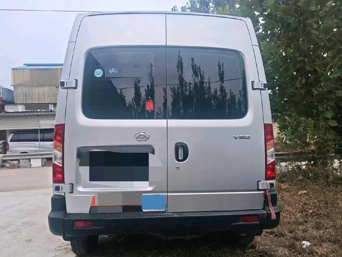 2018 MAXUS XinTu V80 2.5T 136HP L4 6MT,autocango,china used car exporter,china ev exporter,chinese used car exporter,chinese used ev exporter