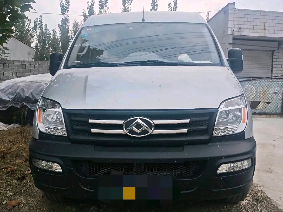 2018 MAXUS XinTu V80 2.5T 136HP L4 6MT,autocango,china used car exporter,china ev exporter,chinese used car exporter,chinese used ev exporter