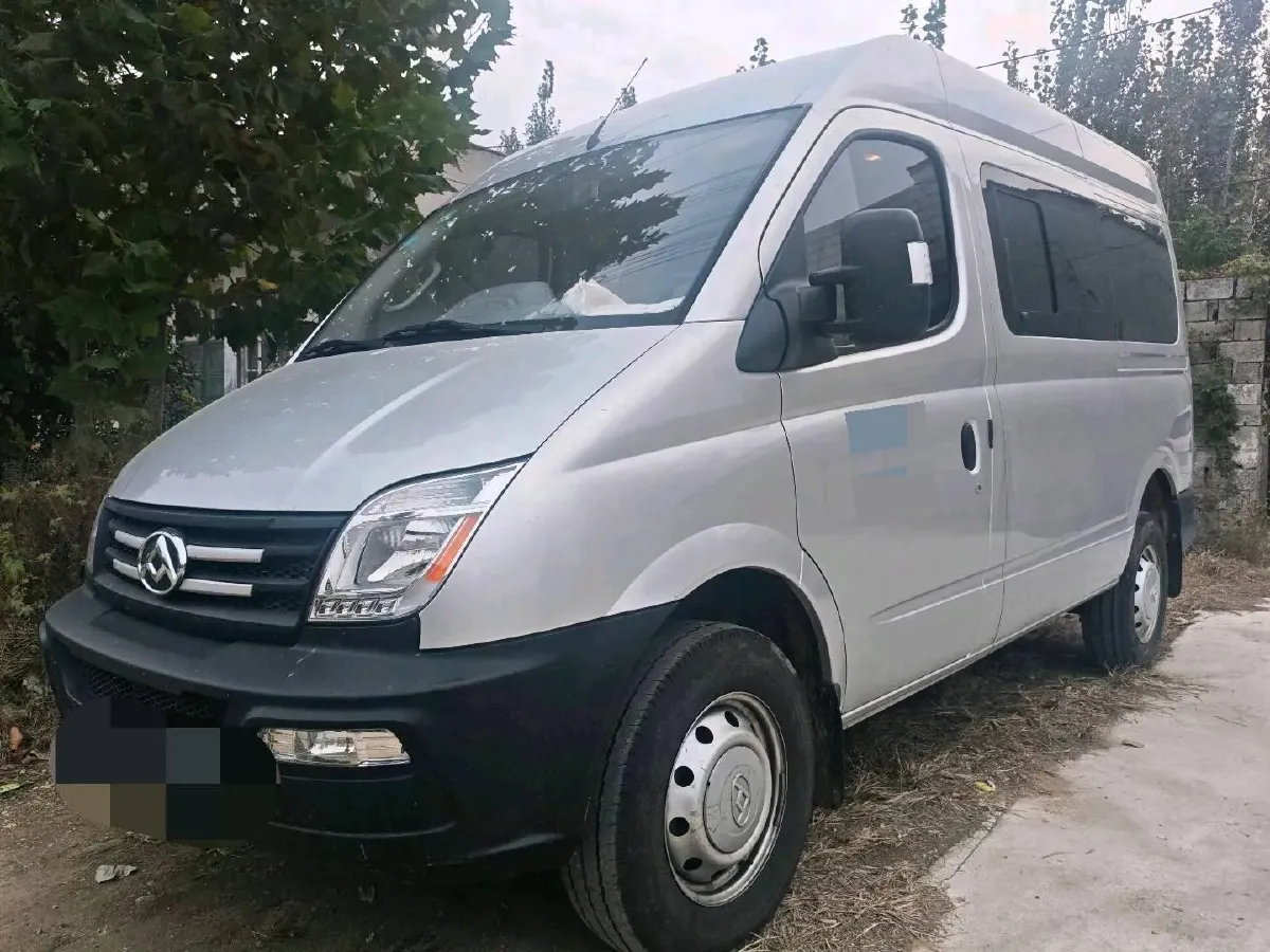 2018 MAXUS XinTu V80 2.5T 136HP L4 6MT,autocango,china used car exporter,china ev exporter,chinese used car exporter,chinese used ev exporter