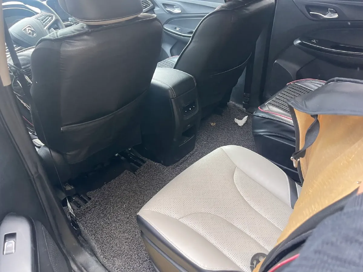 2019 BaoJun 730 1.5T 147HP L4 6MT,autocango,china used car exporter,china ev exporter,chinese used car exporter,chinese used ev exporter