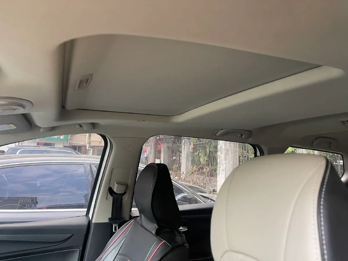 2019 BaoJun 730 1.5T 147HP L4 6MT,autocango,china used car exporter,china ev exporter,chinese used car exporter,chinese used ev exporter