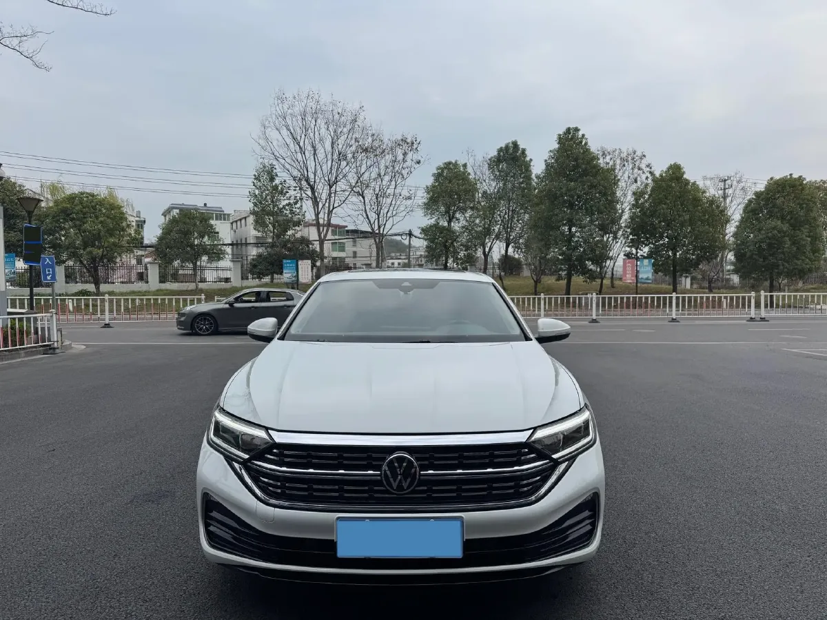 2023 Volkswagen Sagitar 1.5T 160HP L4 7DCT,autocango,china used car exporter,china ev exporter,chinese used car exporter,chinese used ev exporter