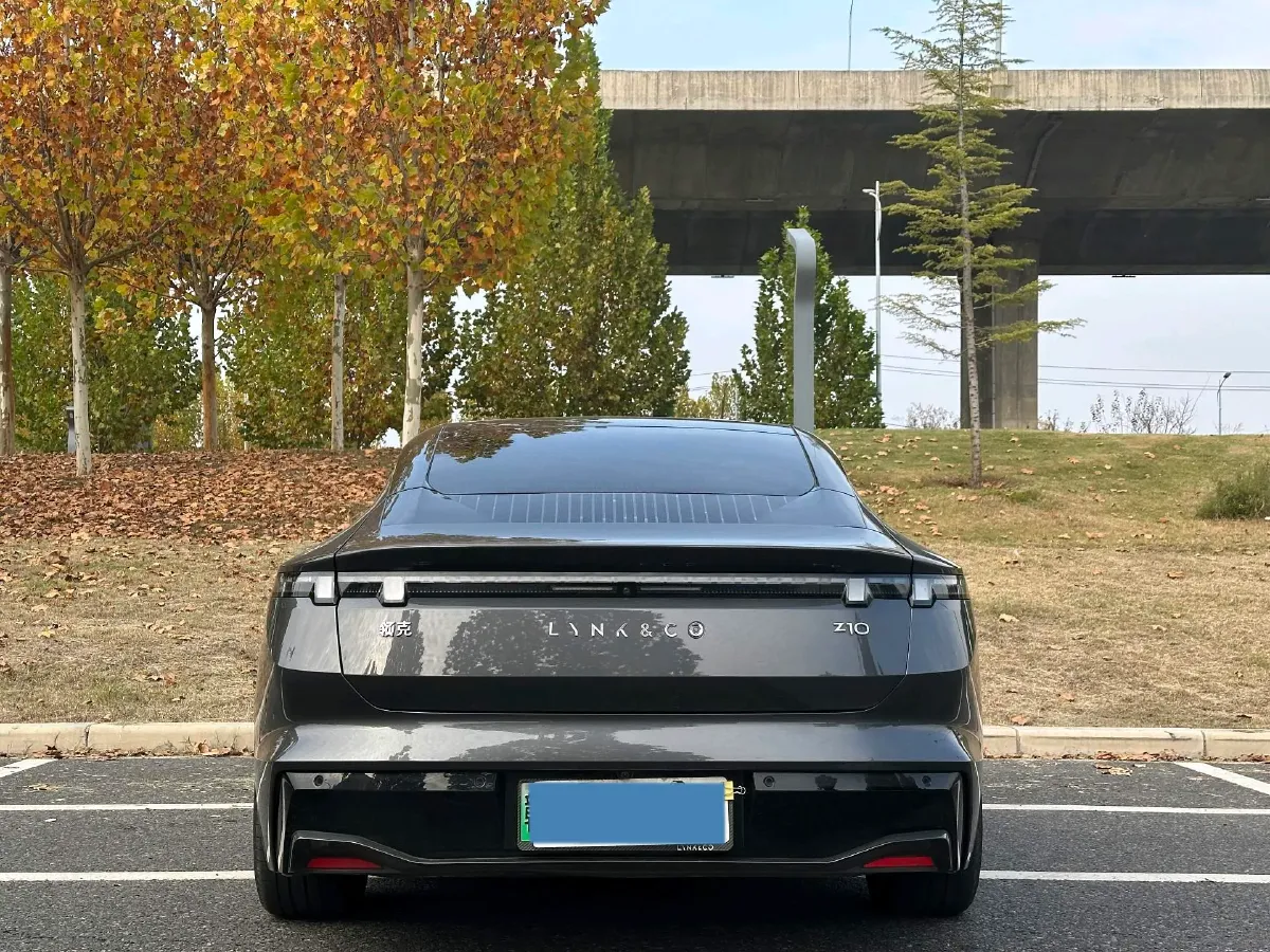 2025 HongQi HS7 2.0T 252HP L4 8AT,autocango,china used car exporter,china ev exporter,chinese used car exporter,chinese used ev exporter