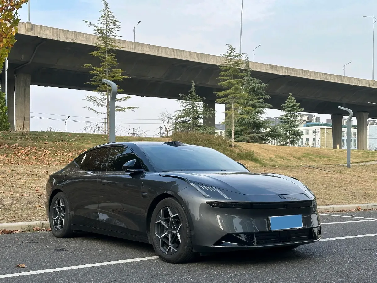 2025 HongQi HS7 2.0T 252HP L4 8AT,autocango,china used car exporter,china ev exporter,chinese used car exporter,chinese used ev exporter