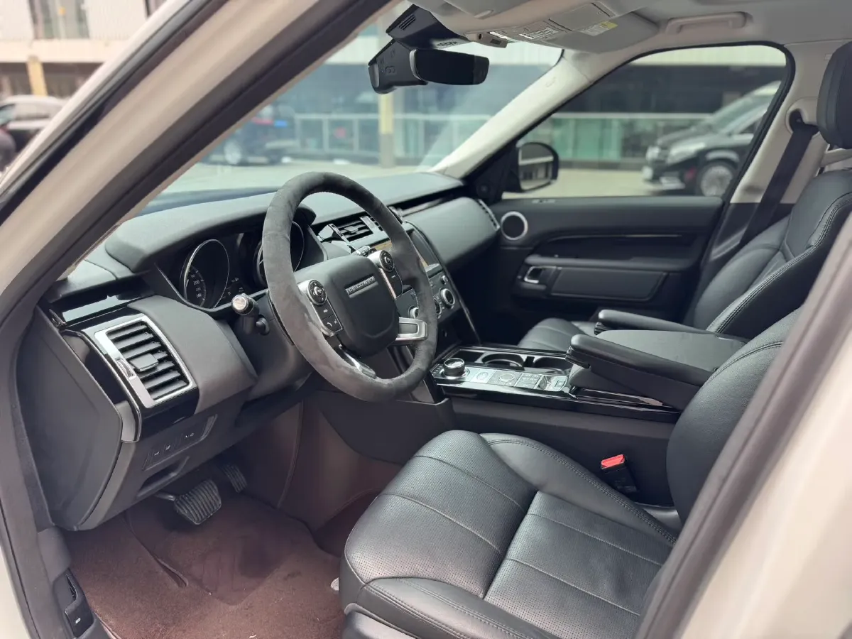 2018 Land Rover Discovery 2.0T 300HP L4 8AT,autocango,china used car exporter,china ev exporter,chinese used car exporter,chinese used ev exporter