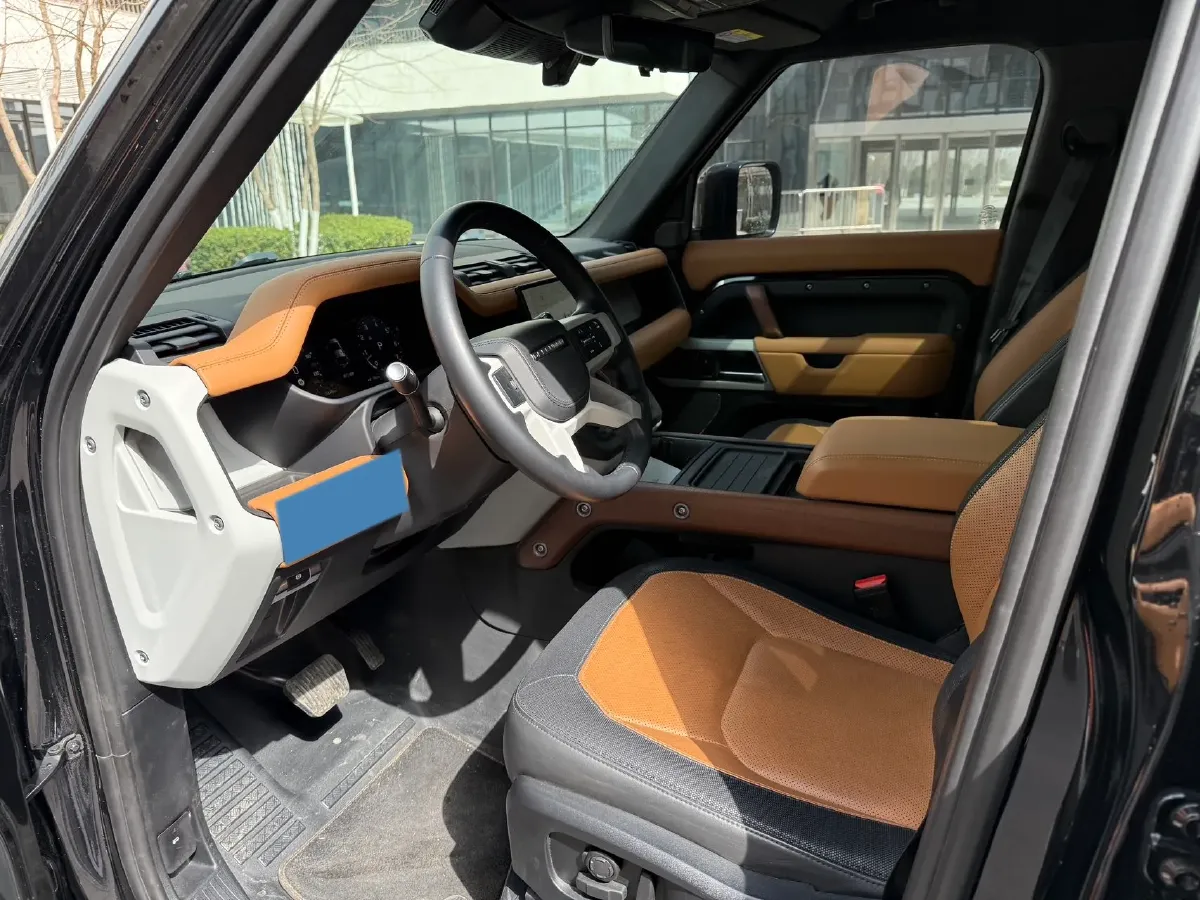 2024 Land Rover Defender 3.0T 400HP L6 8AT,autocango,china used car exporter,china ev exporter,chinese used car exporter,chinese used ev exporter