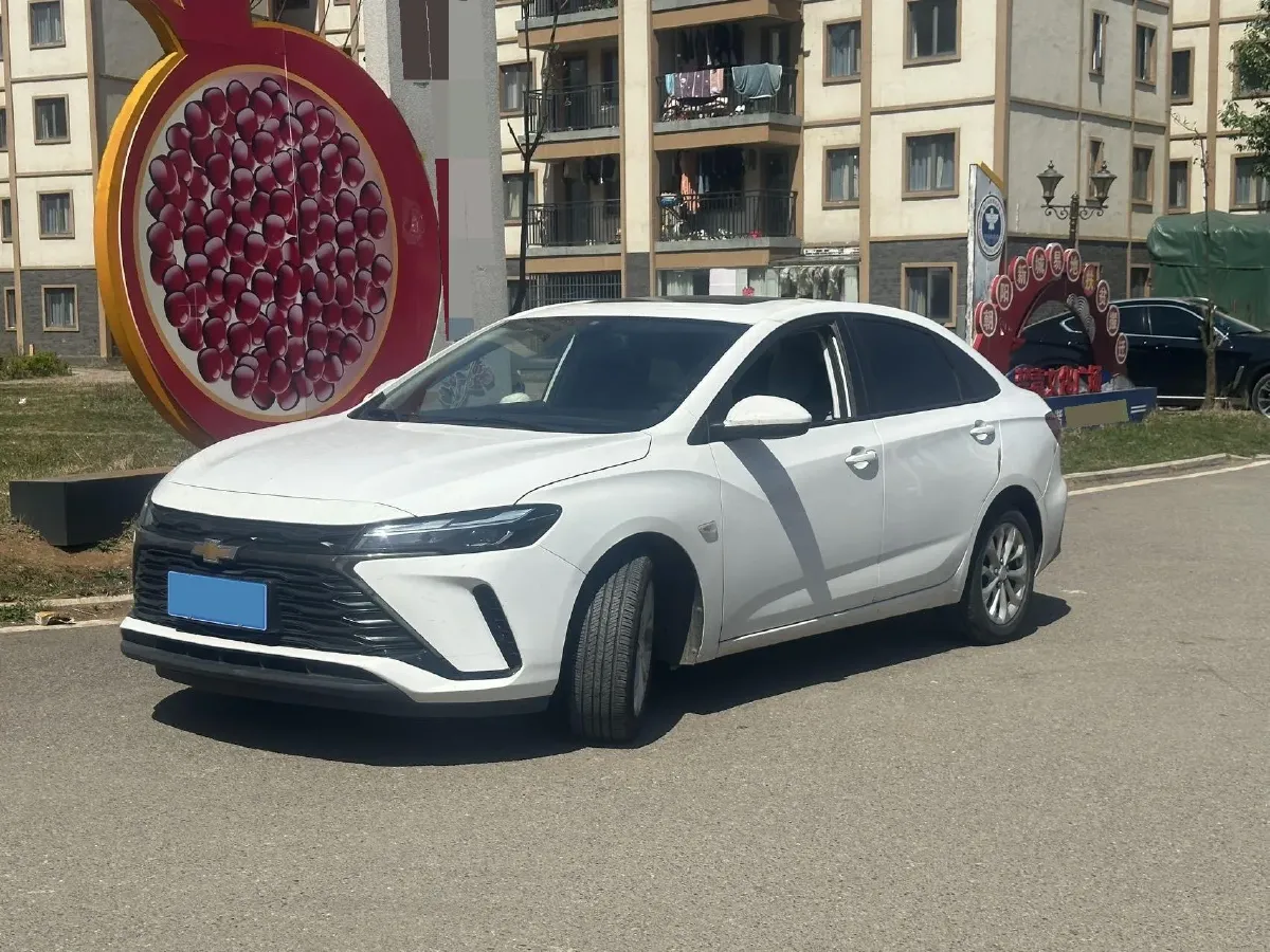 2023 Chevrolet Monza 1.5L 113HP L4 6DCT,autocango,china used car exporter,china ev exporter,chinese used car exporter,chinese used ev exporter