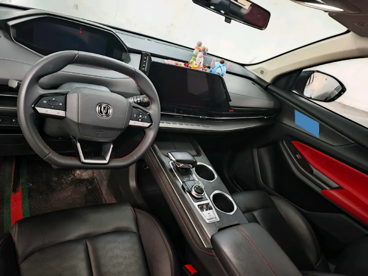 2022 ChangAn Oshan X7 Plus 1.5T 188HP L4 7DCT,autocango,china used car exporter,china ev exporter,chinese used car exporter,chinese used ev exporter