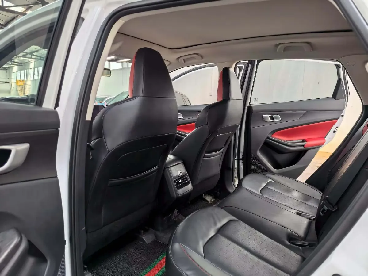 2022 ChangAn Oshan X7 Plus 1.5T 188HP L4 7DCT,autocango,china used car exporter,china ev exporter,chinese used car exporter,chinese used ev exporter