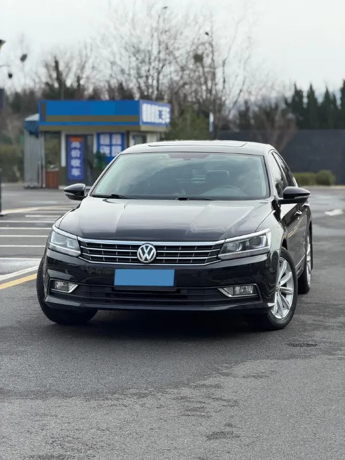 2017 Volkswagen Passat 1.8T 180HP L4 7DCT,autocango,china used car exporter,china ev exporter,chinese used car exporter,chinese used ev exporter