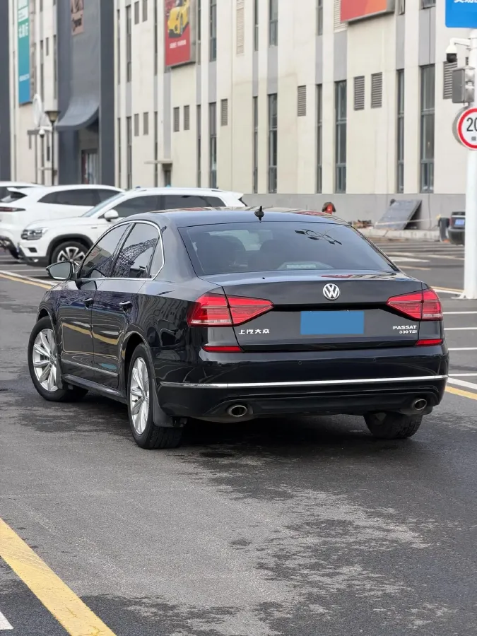 2017 Volkswagen Passat 1.8T 180HP L4 7DCT,autocango,china used car exporter,china ev exporter,chinese used car exporter,chinese used ev exporter