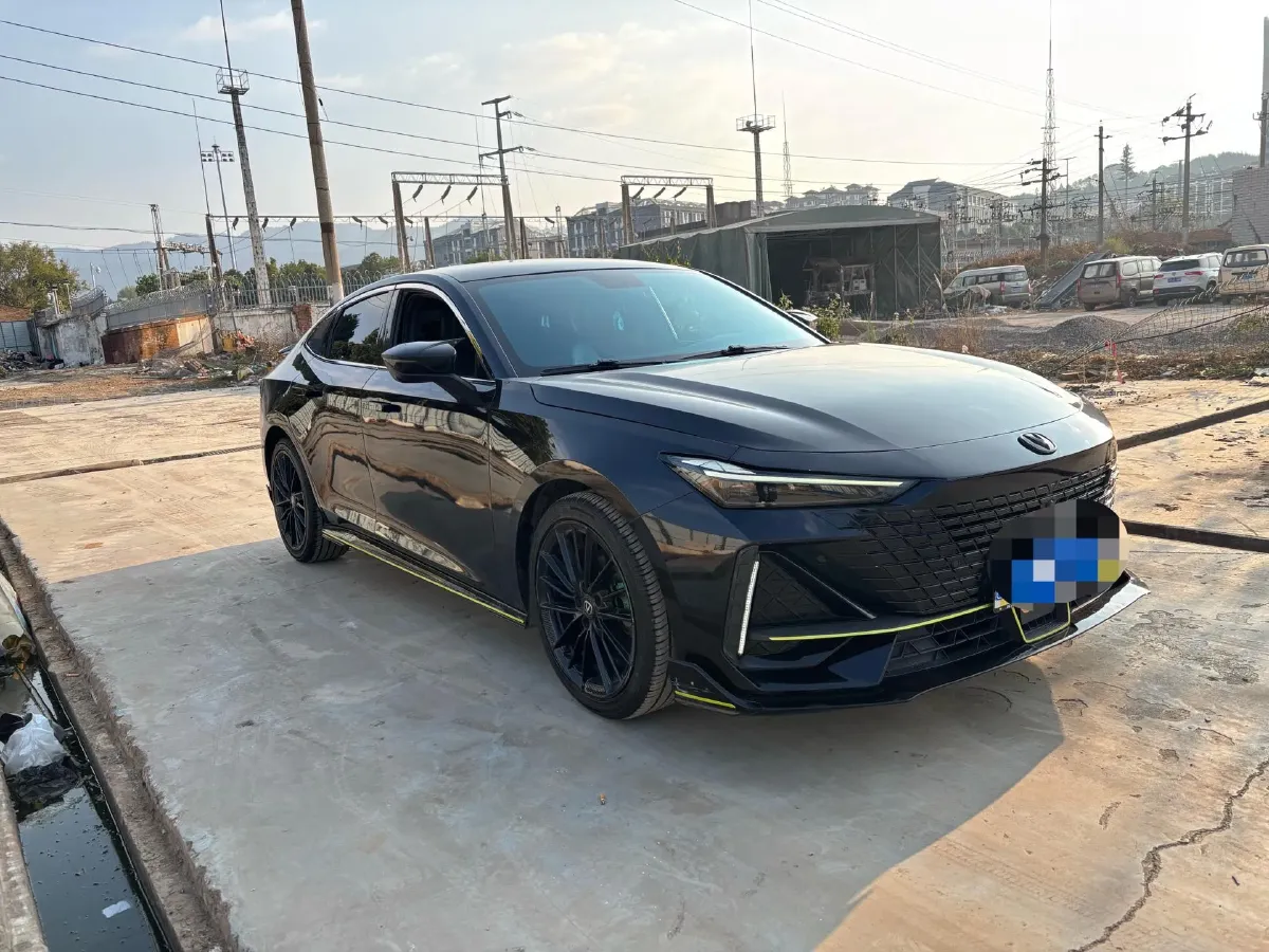 2022 ChangAn UNI-V 1.5T 188HP L4 7DCT,autocango,china used car exporter,china ev exporter,chinese used car exporter,chinese used ev exporter