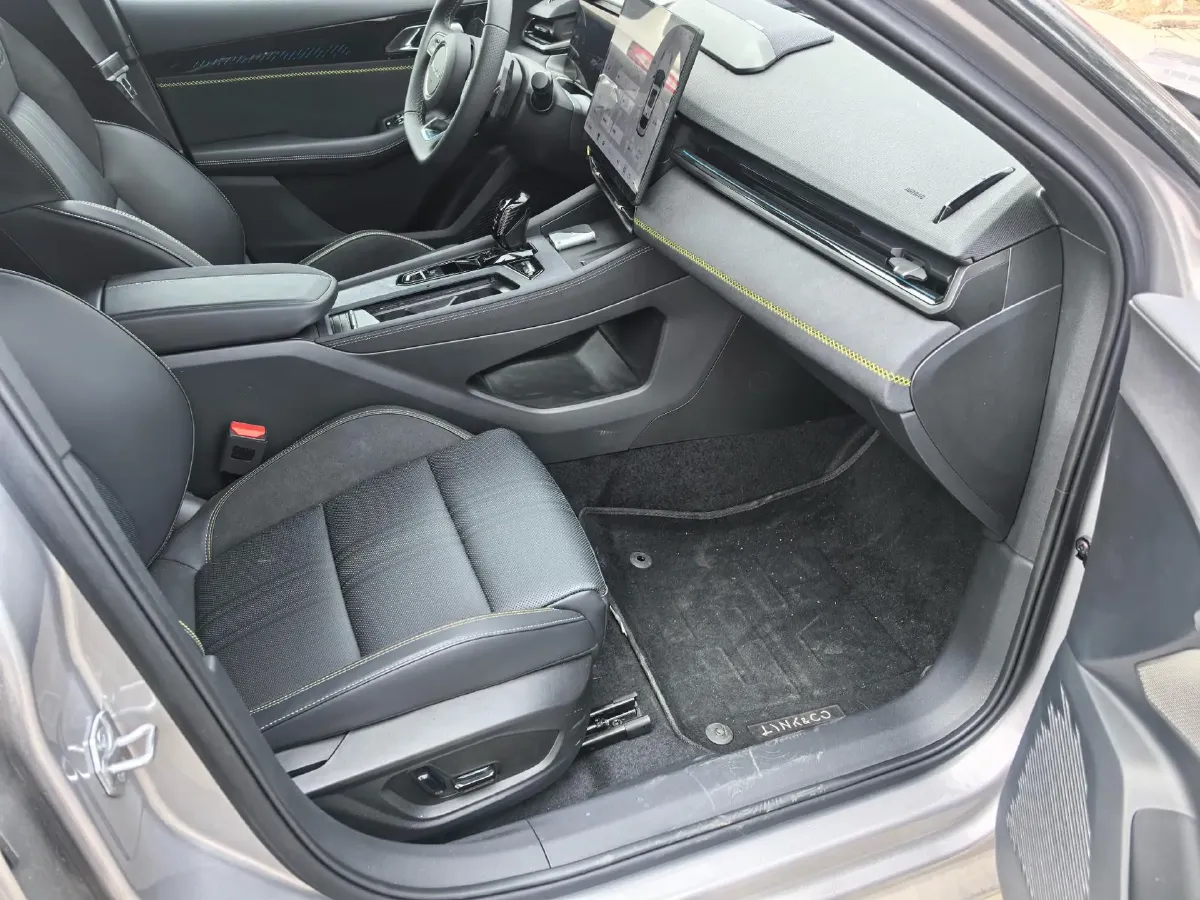 2026 LYNK&CO 03 2.0T 272HP L4 8AT,autocango,china used car exporter,china ev exporter,chinese used car exporter,chinese used ev exporter