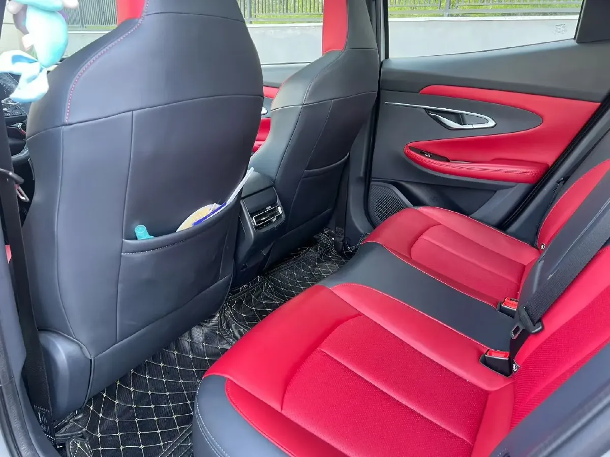 2020 ChangAn UNI-T 1.5T 180HP L4 7DCT,autocango,china used car exporter,china ev exporter,chinese used car exporter,chinese used ev exporter