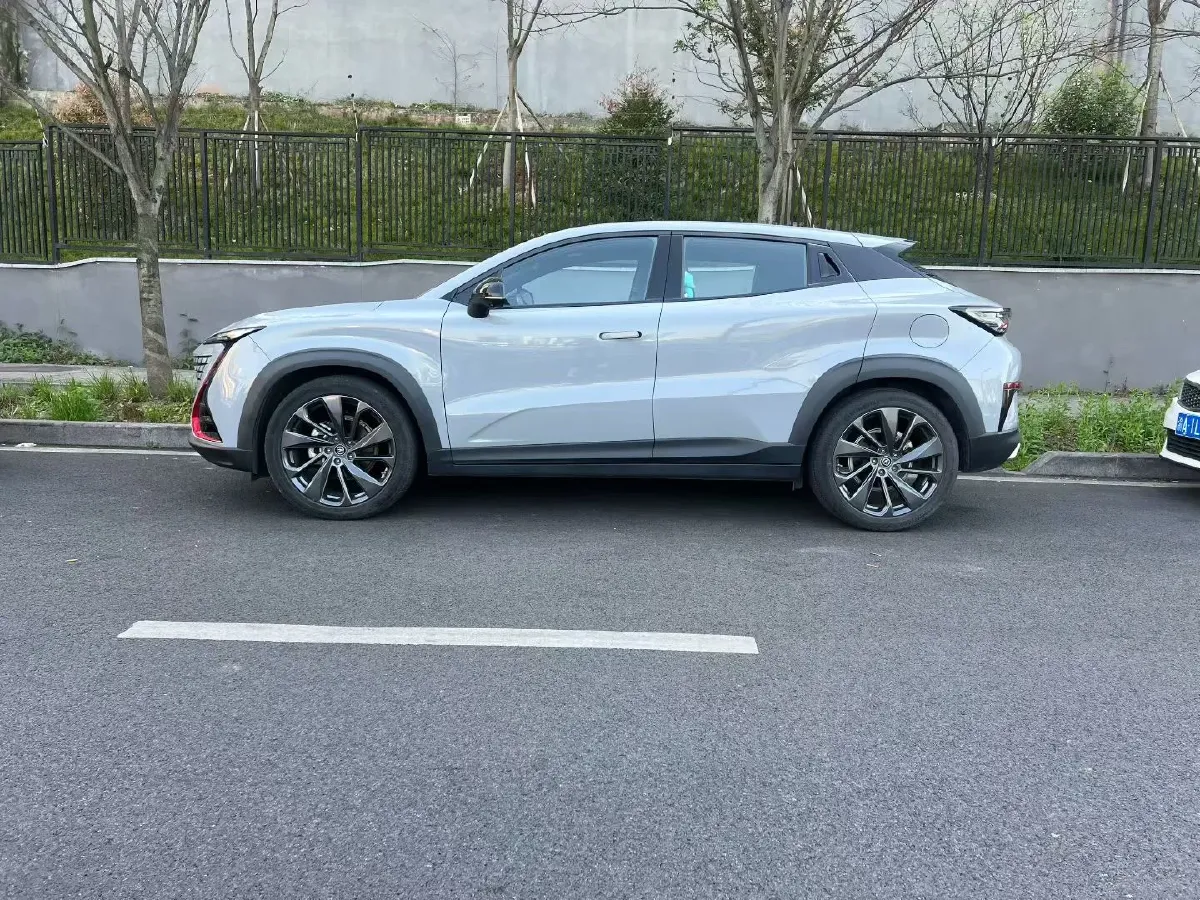 2020 ChangAn UNI-T 1.5T 180HP L4 7DCT,autocango,china used car exporter,china ev exporter,chinese used car exporter,chinese used ev exporter