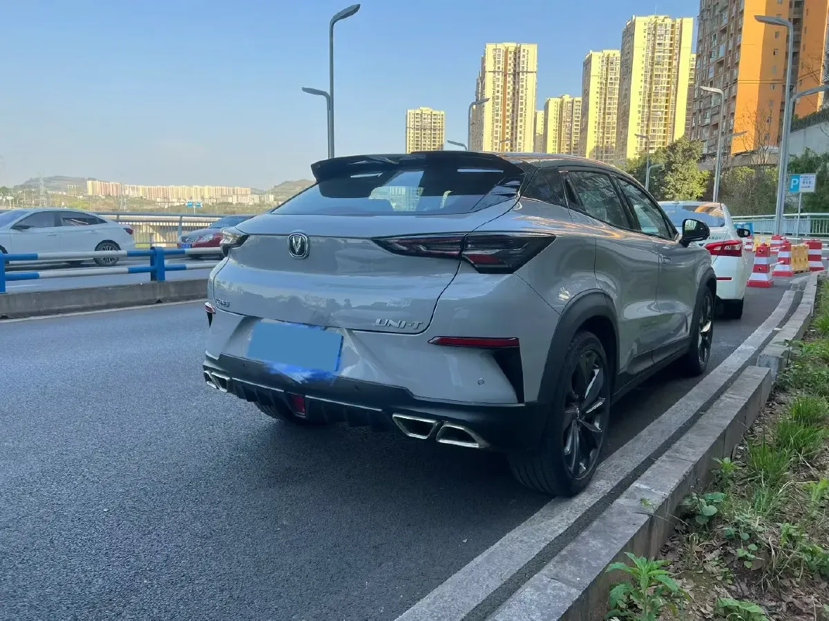 2020 ChangAn UNI-T 1.5T 180HP L4 7DCT,autocango,china used car exporter,china ev exporter,chinese used car exporter,chinese used ev exporter