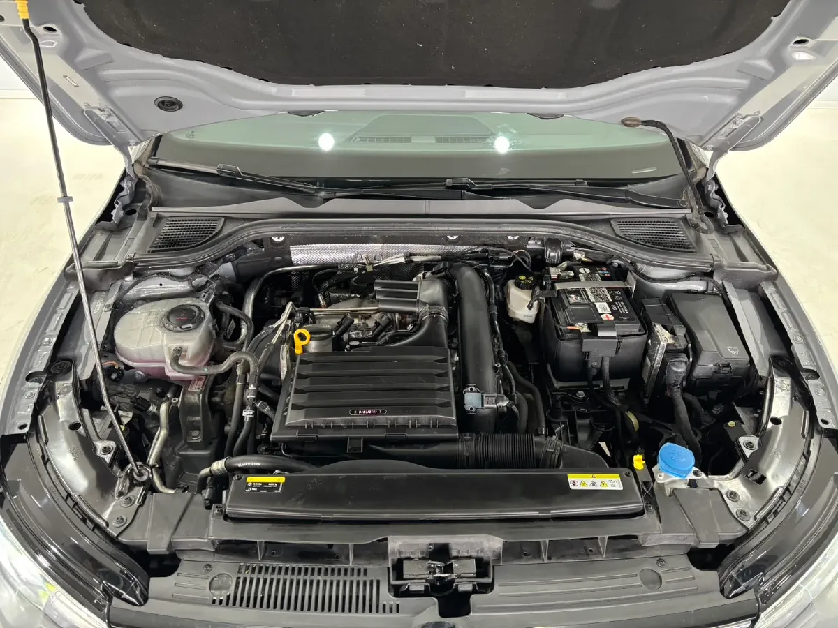 2023 Volkswagen Golf 1.4T 150HP L4 7DCT,autocango,china used car exporter,china ev exporter,chinese used car exporter,chinese used ev exporter