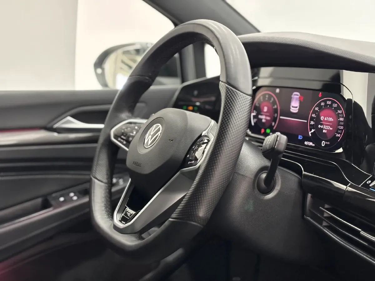 2023 Volkswagen Golf 1.4T 150HP L4 7DCT,autocango,china used car exporter,china ev exporter,chinese used car exporter,chinese used ev exporter