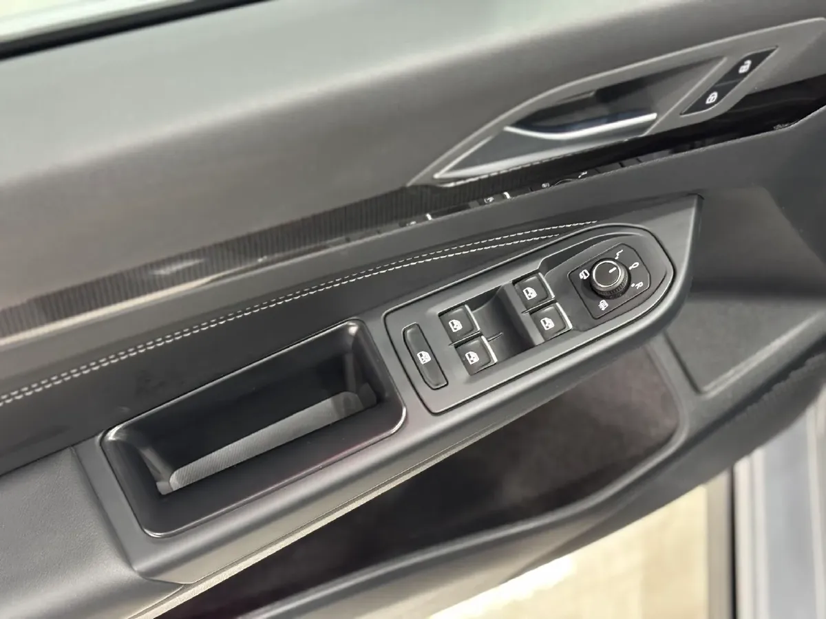 2023 Volkswagen Golf 1.4T 150HP L4 7DCT,autocango,china used car exporter,china ev exporter,chinese used car exporter,chinese used ev exporter