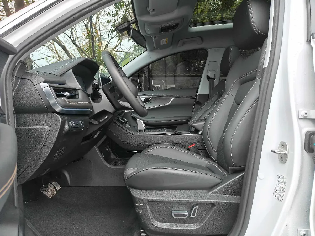 2025 Chery Tiggo 8 1.5T 156HP L4 6DCT,autocango,china used car exporter,china ev exporter,chinese used car exporter,chinese used ev exporter