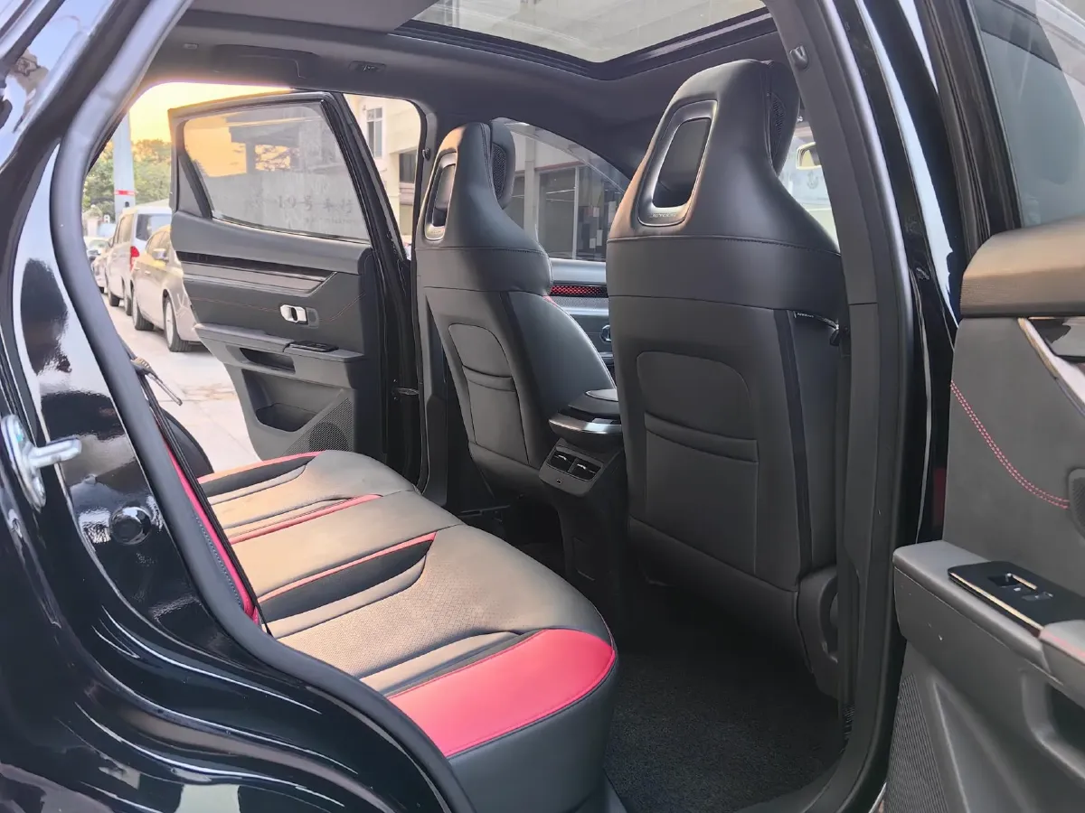 2022 Jetour DASHING 1.6T 197HP L4 7DCT,autocango,china used car exporter,china ev exporter,chinese used car exporter,chinese used ev exporter