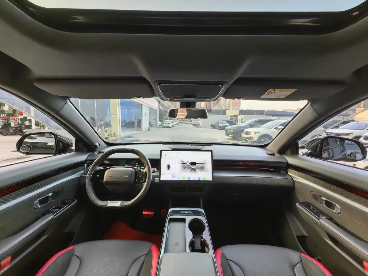 2022 Jetour DASHING 1.6T 197HP L4 7DCT,autocango,china used car exporter,china ev exporter,chinese used car exporter,chinese used ev exporter