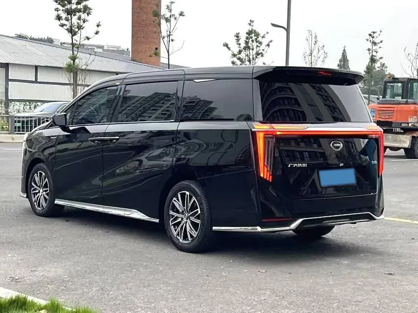 2024 GAC Trumpchi M8 2.0T 252HP L4 8AT,autocango,china used car exporter,china ev exporter,chinese used car exporter,chinese used ev exporter