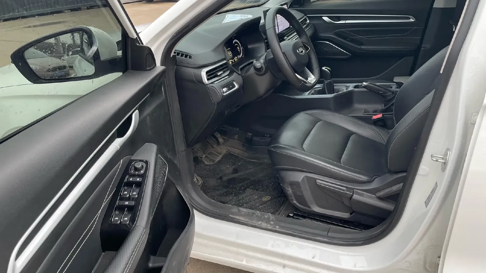 2023 Geely Emgrand 1.5L 127HP L4 5MT,autocango,china used car exporter,china ev exporter,chinese used car exporter,chinese used ev exporter