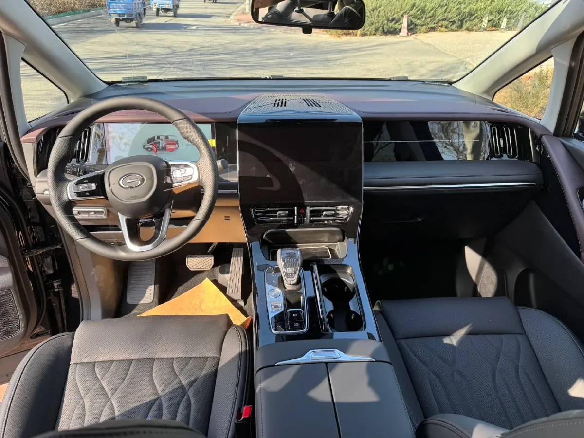 2024 GAC Trumpchi M8 2.0T 252HP L4 8AT,autocango,china used car exporter,china ev exporter,chinese used car exporter,chinese used ev exporter