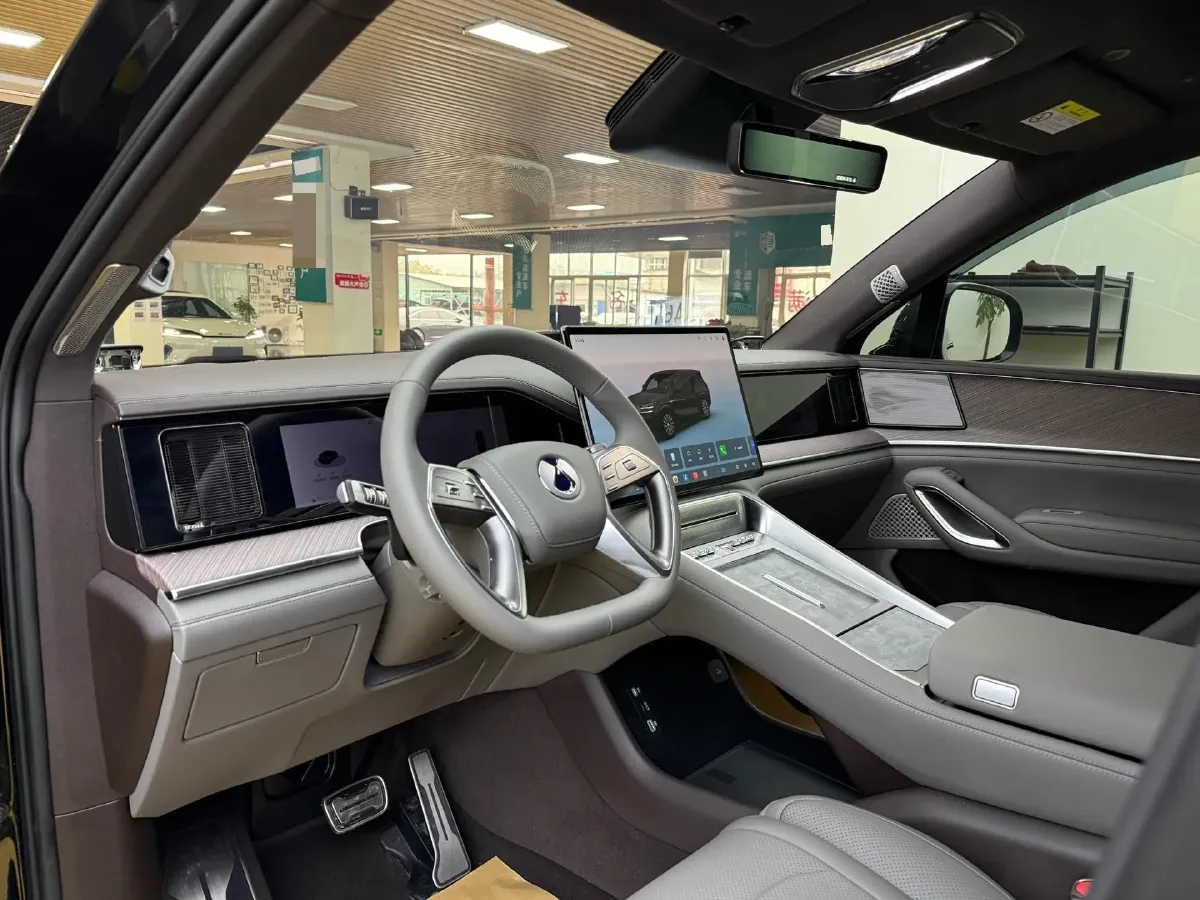 2026 Denza DenzaN9 2.0T 207HP L4 E-CVT PHEV,autocango,china used car exporter,china ev exporter,chinese used car exporter,chinese used ev exporter